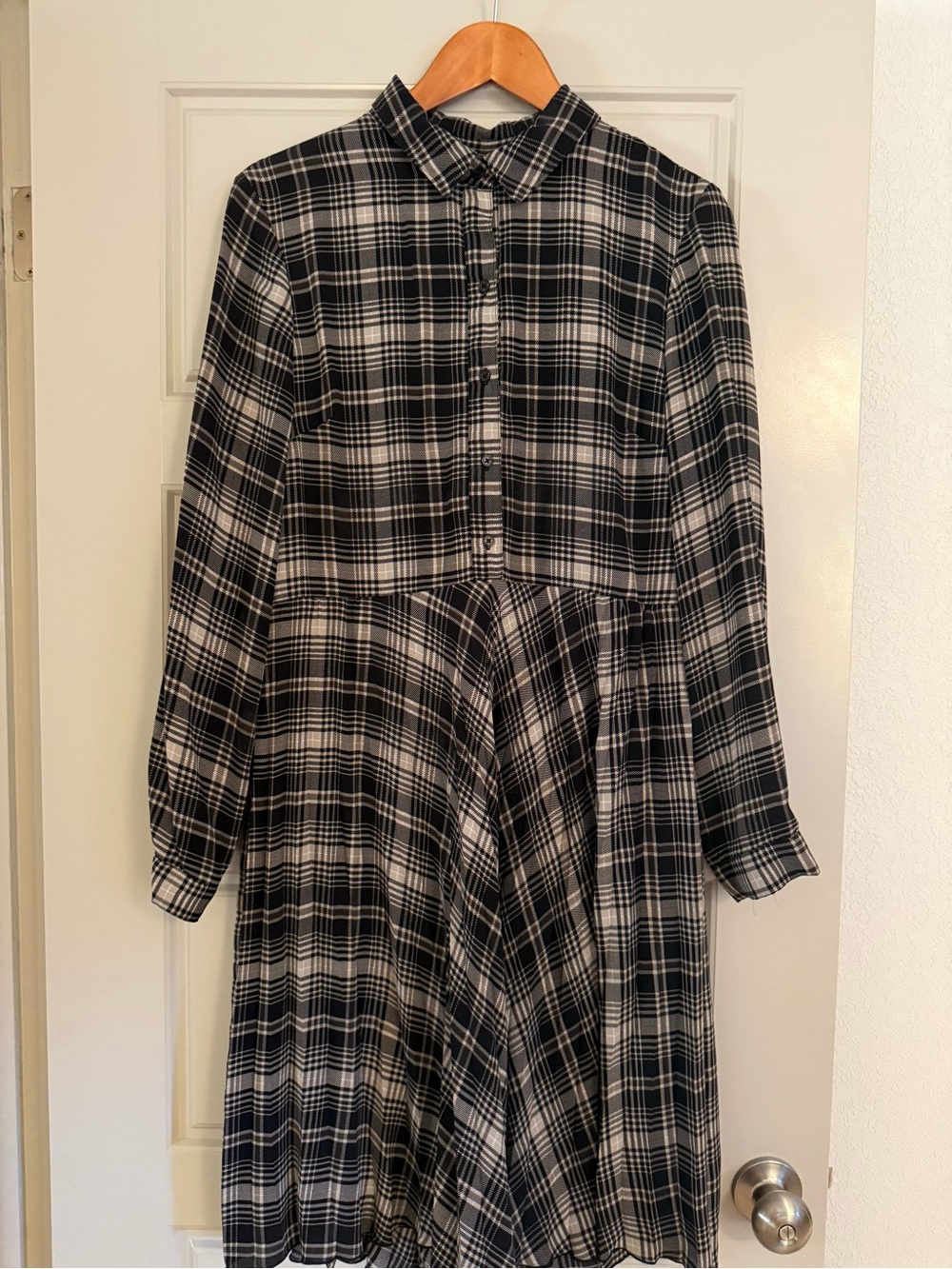 Banana Republic Black, White, and Brown Plaid Long-Sleeve Shirt Dress